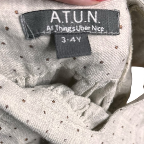 All things Uber nice girls dress 3T-4T - Picture 4 of 5